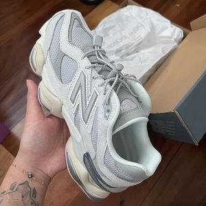 New Balance 9060 Grey Lilac